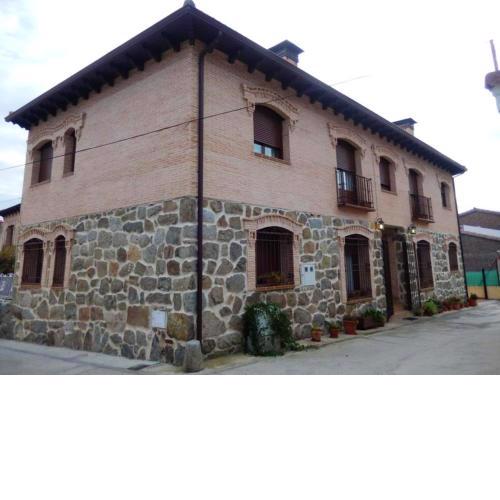 8 bedrooms house with furnished terrace at Cenicientos
