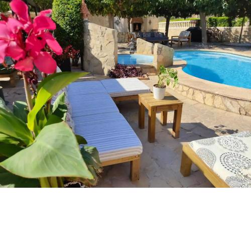 8 bedrooms villa with private pool enclosed garden and wifi at Alforja