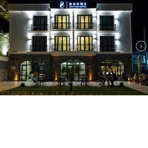 8 Rooms Boutique Hotel