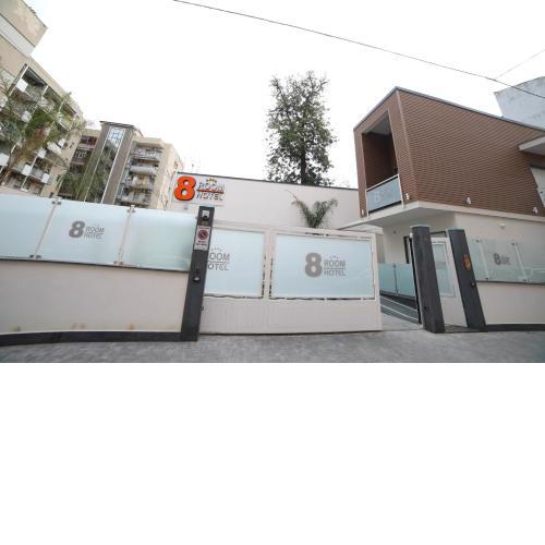 8room Hotel