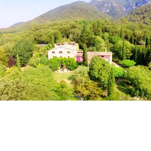 9 bedrooms mansion with private pool garden and wifi at Sales de Llierca