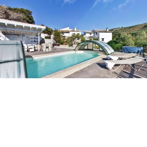 9 bedrooms villa with private pool jacuzzi and enclosed garden at Granada