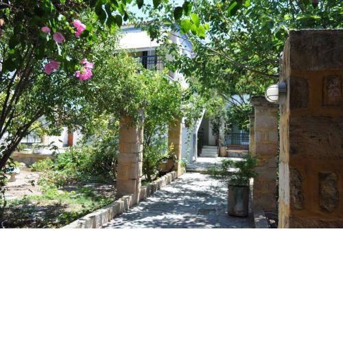 Κέντρο Αίγινα ήσυχη κατοικία90τμ δίπλα στη θάλασσα