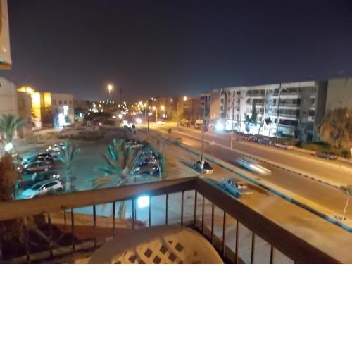 شقه ايجار مفروش موقع مميز قريب من مول العرب و مول مصر و دار الفؤاد