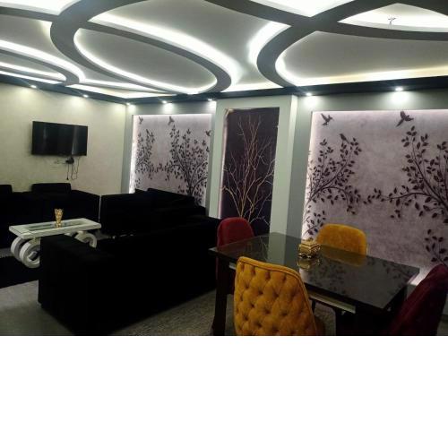 شقه رائعه بحي المهندسين جامعه الدول العربيه الرجاء التواصل عبر الواتس اب لارسال تفاصيل اكثر والتأكد من تاريخ اتاحه الحجوزات