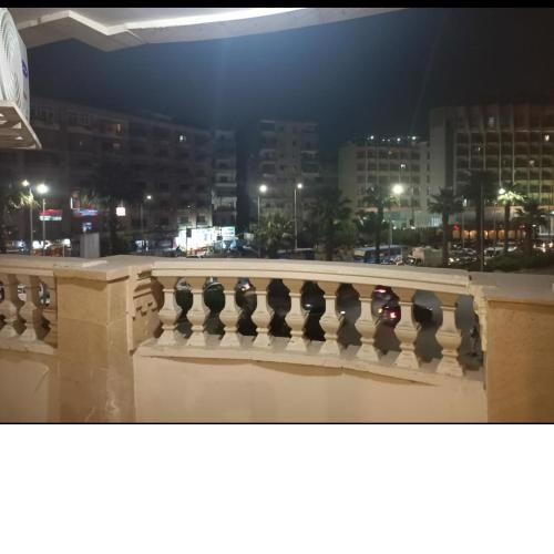 شقه مفروشه فاخره بالهرم الرئيسى