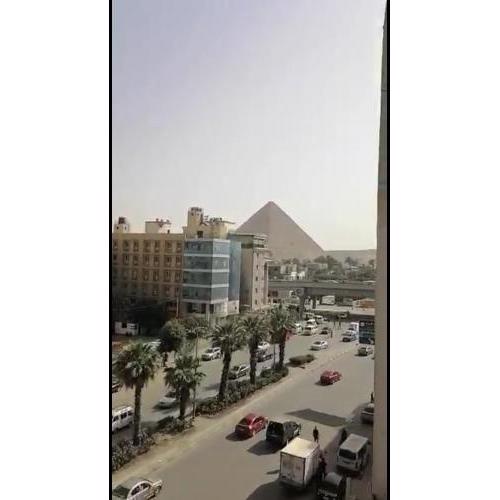 المنطقه الاثاريه شارع الهرم