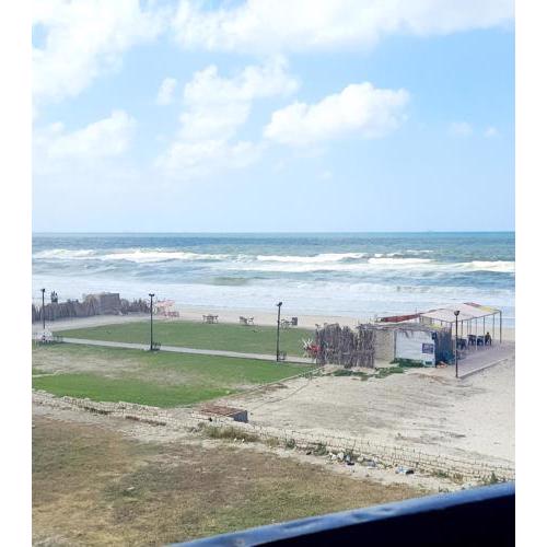 شاليه علوى بحر مباشر قرية بلفيو العجمى