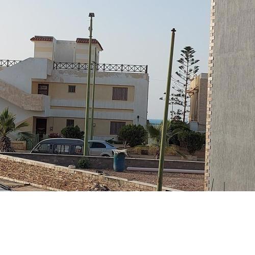 شاليه جديد ارضى ٣ نوم ٣ حمام تانى صف ع البحر اللوتس الساحل الشمالى