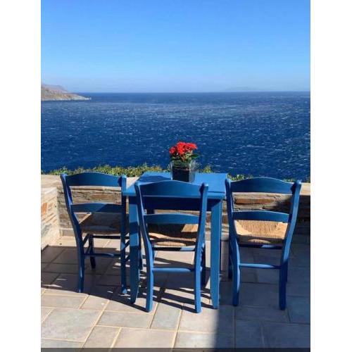 ΠΕΤΡΙΝΟ στην Άνδρο