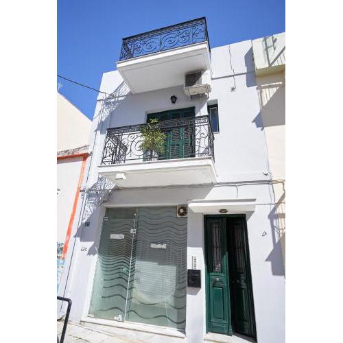 Μονοκατοικία στο κέντρο με τζάκι