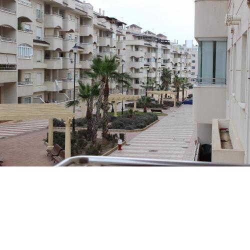 A 1 minuto de la playa. Aguadulce ( Almería)