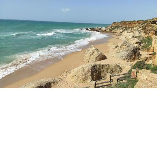 A 2 mint de la playa