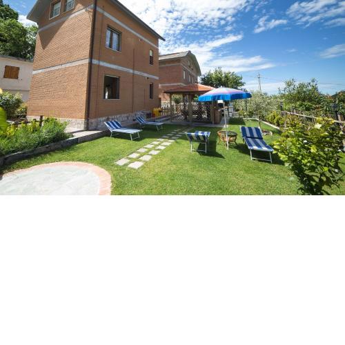 A & B Holiday Home