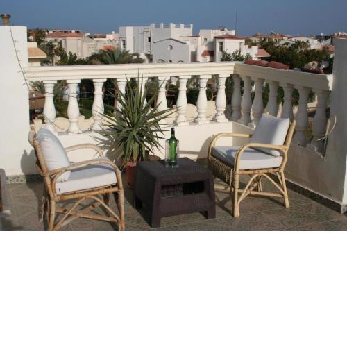 A Beautiful Penthouse Apartment Overlooking the Red Sea n011