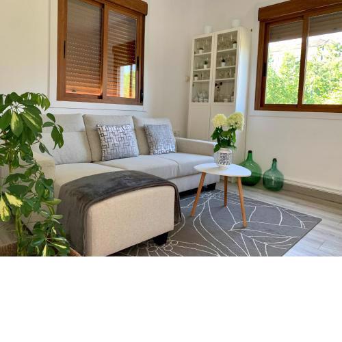 A Casa Vermella con jardín a 10 minutos de Santiago de Compostela