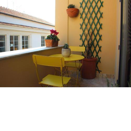 A charming balcony in Borgo Pio