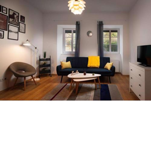 A charming little flat just above Széchenyi Square