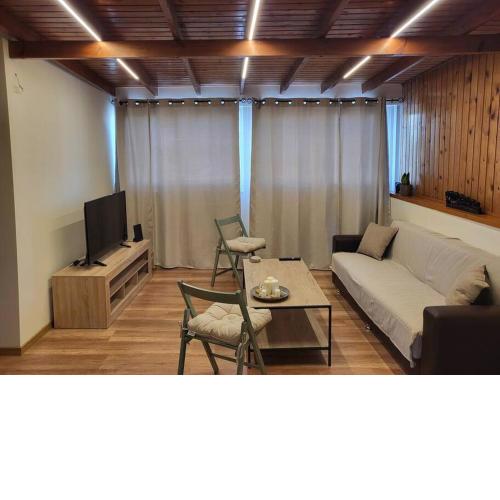 a cozy apartment with private roof garden!!