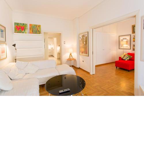 A Cozy Apt in Kolonaki of Athens