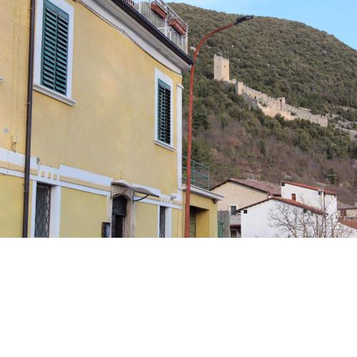 A due passi dal castello