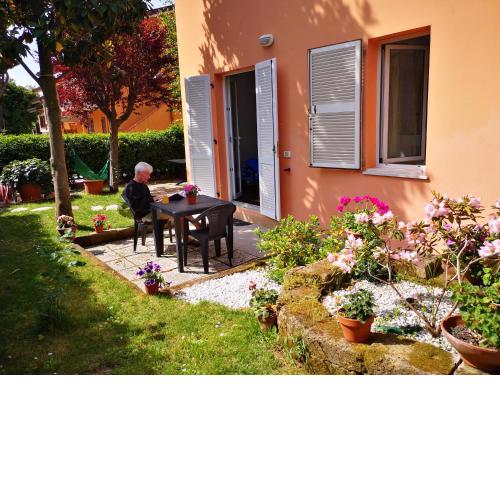 A Due Passi Dal Mare B&B