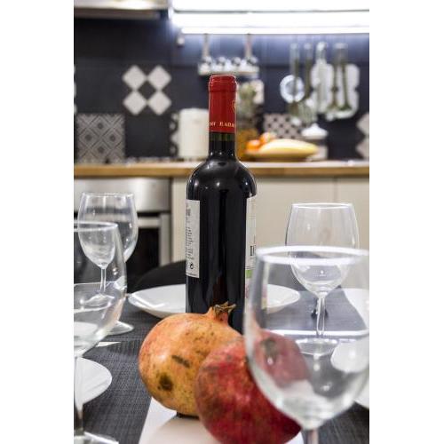 A Gift in the Heart of Monastiraki A