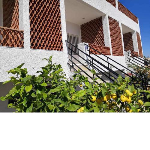 A H RENTALS Casa Rovira apto 2