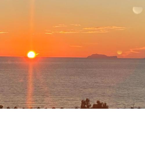 A La Puesta Del Sol