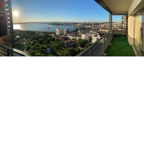 A modern appartment with a sea view in istanbul