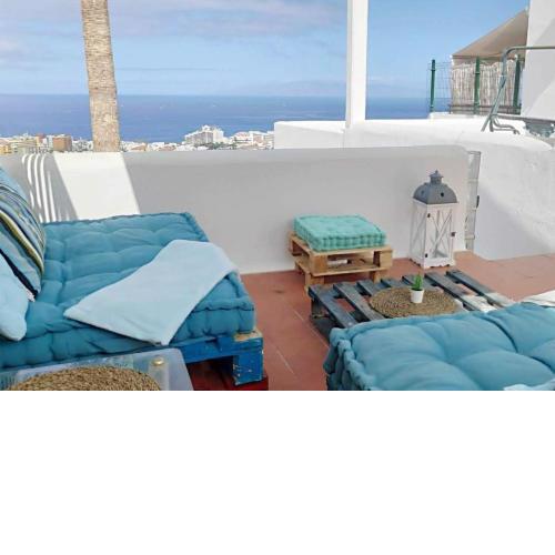 a quiet apartment with sea views