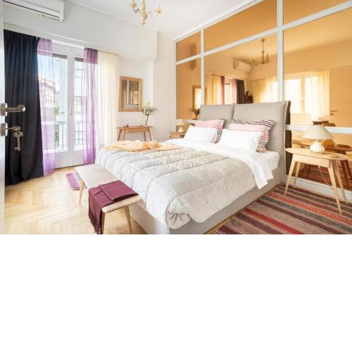 A Short Walk to Syntagma and Plaka by Athenian Homes