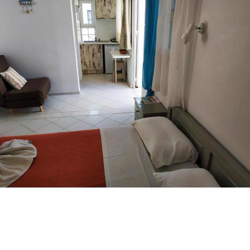 A small studio with a very big veranta