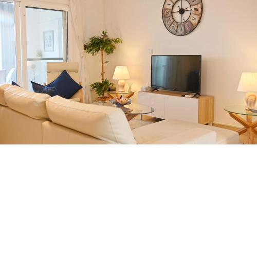 A Stunning Three Story Townhouse - PL25LT