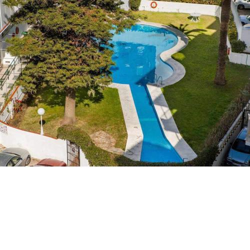A un paso de la zona peatonal del Balcón de Europa