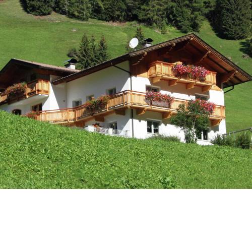 A well kept holiday home full of atmosphere and with a wooden decor