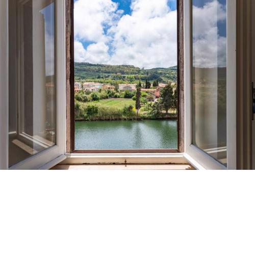 A window on the river