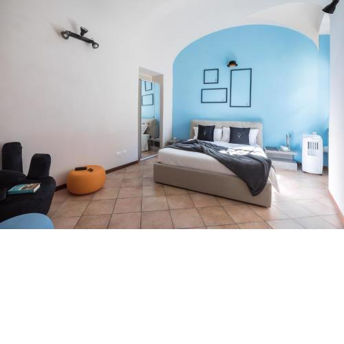 A World Aparts - 40 Sforza