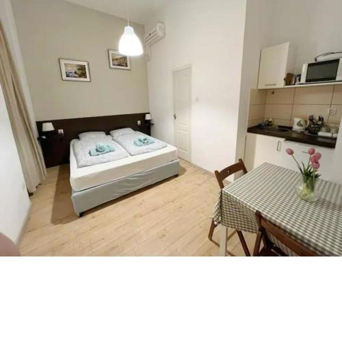 A14 Parliament Sunflower Cozy Apartment