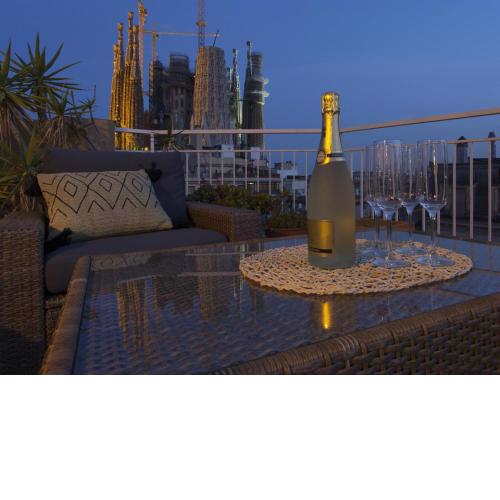 A1MAR211 Breathtaking rooftop in Sagrada Familia