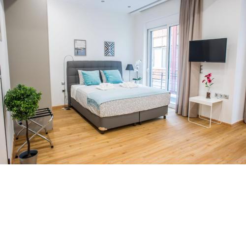 A25 Pristine & Sunny flat with balcony at downtown Athens