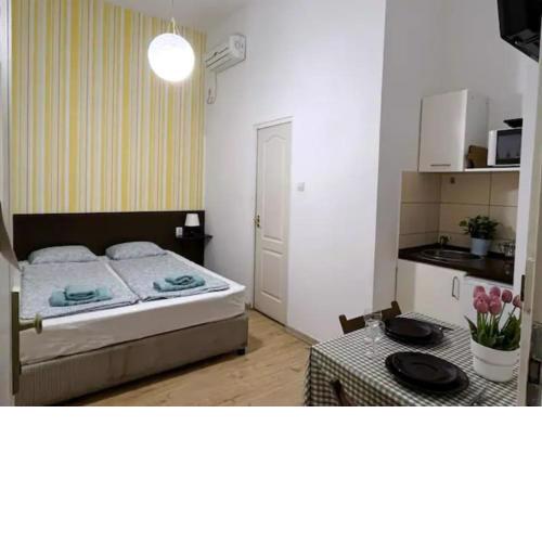 A4 Parliament Sunflower Cozy Apartment