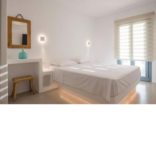ABA Ηospitalité Paros- The Double Guests Bedroom, Naousa