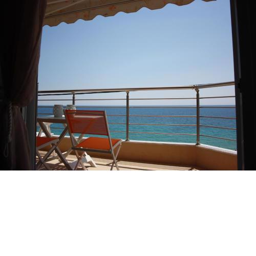 Above the Sea Apartment