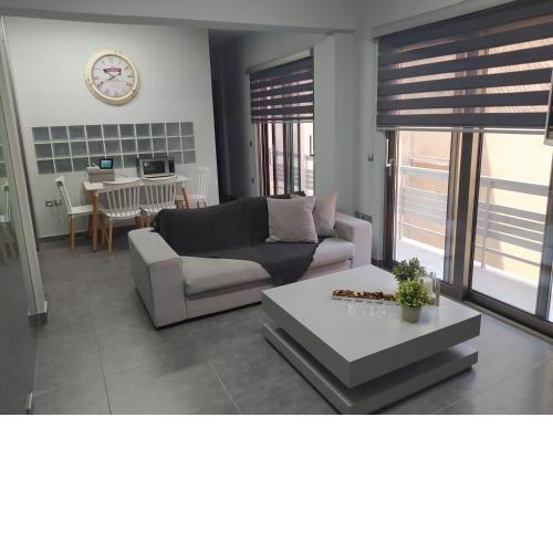 Academy's Modern Apartment