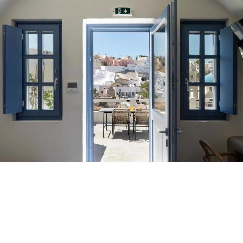 Acave Santorini Suites