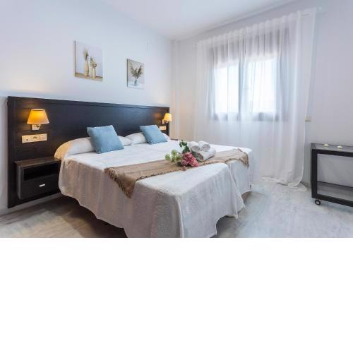 Acceso Sevilla Piscina Moderno Parking Gratis