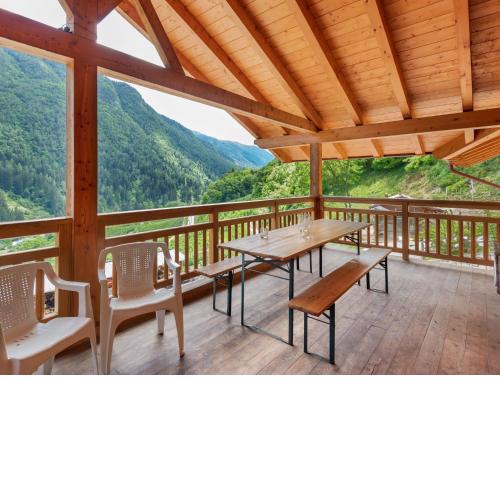 Accommodation with wellness center in Val di Sole 1km away from the ski bus
