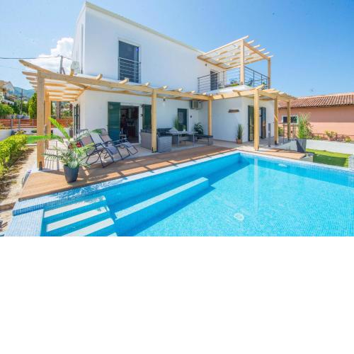 Acharavi Beach Villa