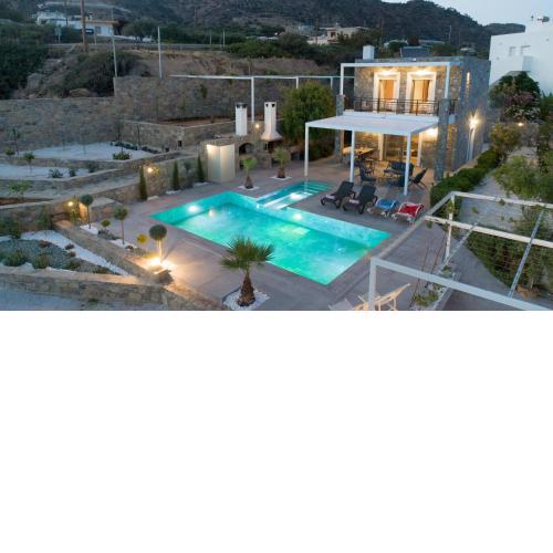 Achlia Beach Villa